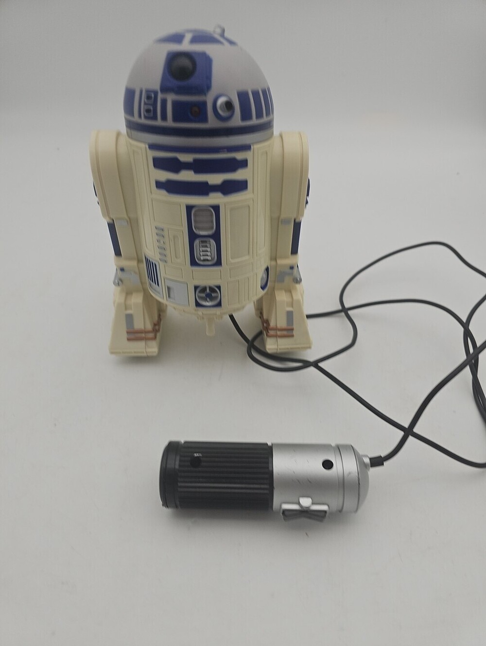Vintage 1997 Star Wars R2-D2 Remote Control Droid Robot 8" works! No Batt Cover.
